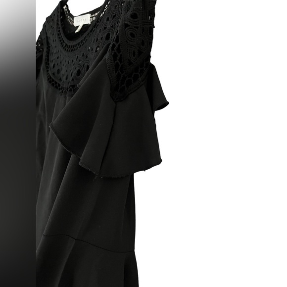 COPY - ADIVA Black Tiered Blouse Size Medium - Picture 4 of 5